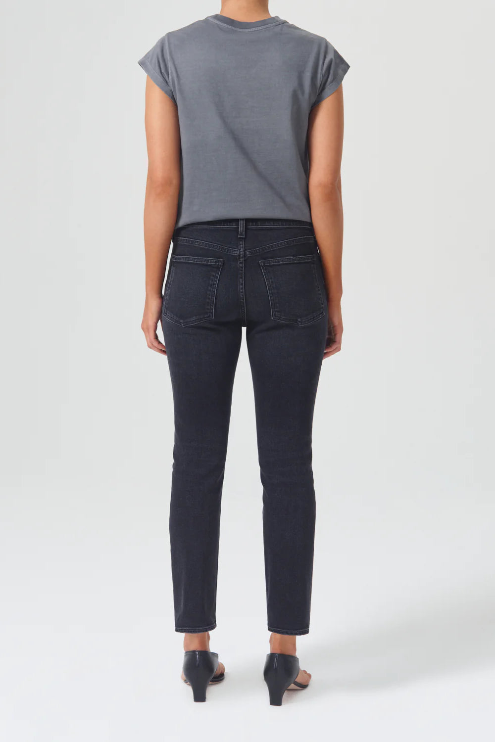 Willow Mid Rise Slim Crop